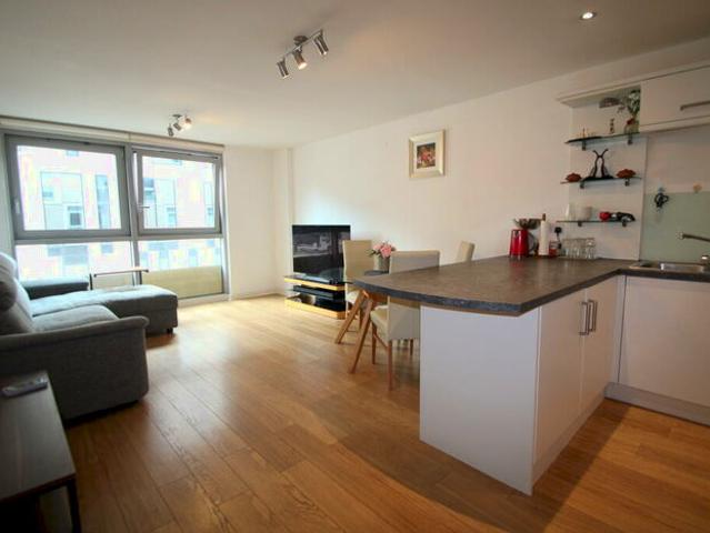 Apartment for rent in London Borough of Hounslow, Greater London