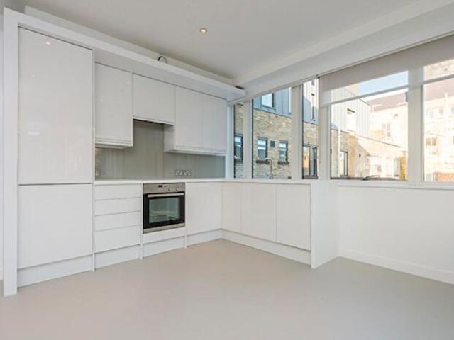 Apartment for rent in Holywell, The Slade