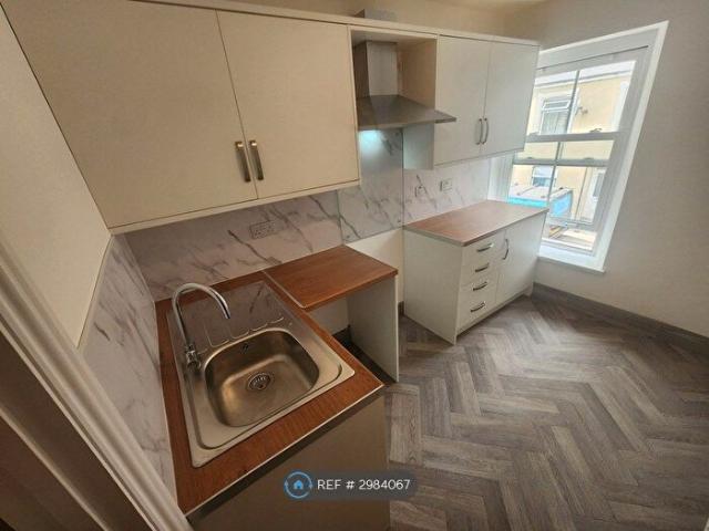 Apartment for rent in Hilltop, Vale