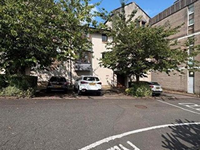 Apartment for rent in Milngavie, Scotland
