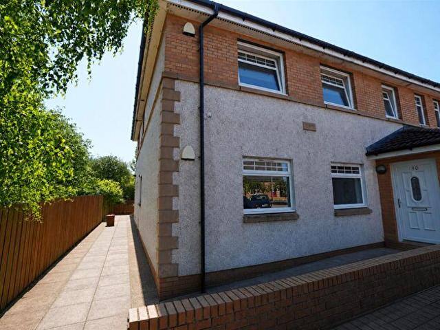 Apartment for rent in High Balornock, Barmulloch