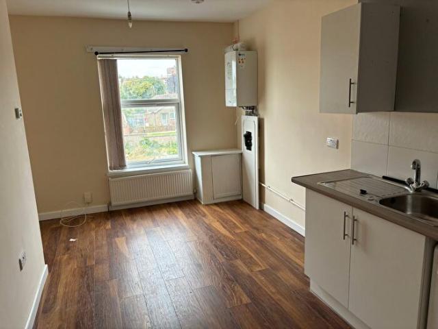 Apartment for rent in Newfoundpool, Old Wharf