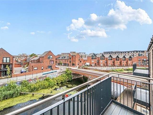 Apartment for rent in Black Friars, Old Wharf