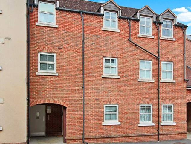 Apartment for rent in Coldharbour, Buckinghamshire