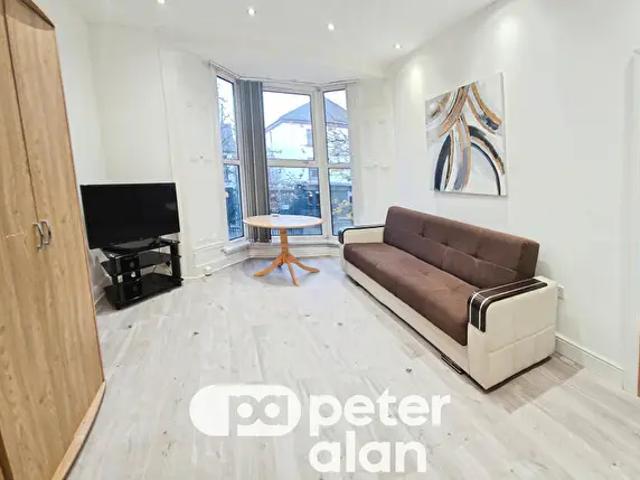 Apartment for rent in Brynmill, Swansea