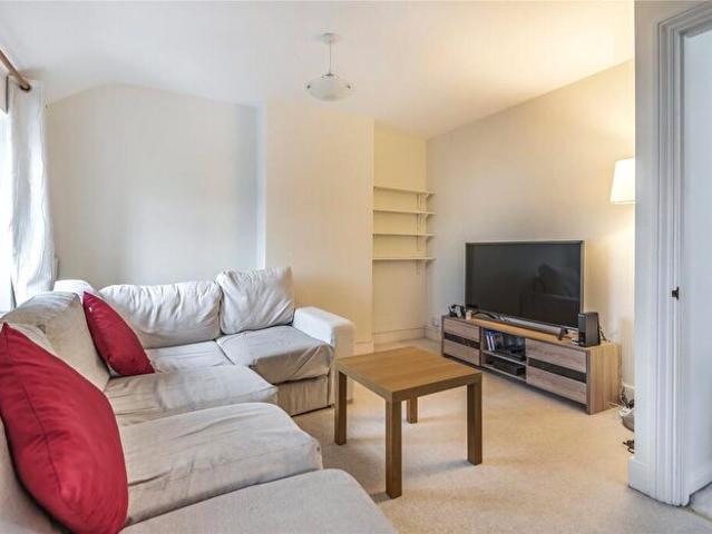 Apartment for rent in Lye Valley, The Slade