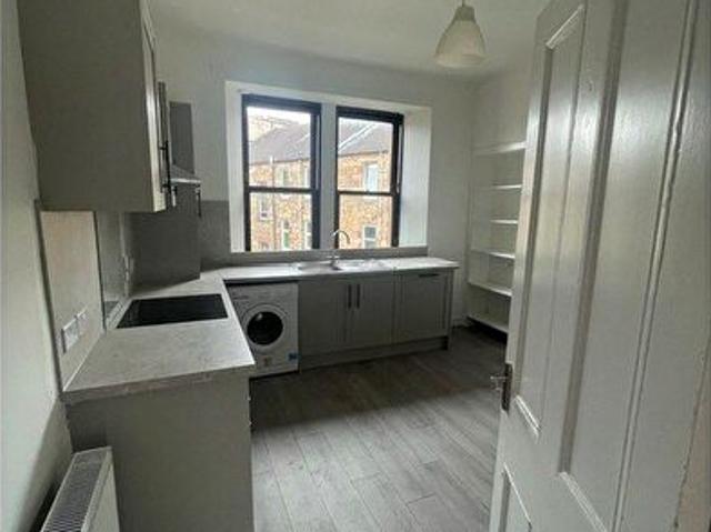 Apartment for rent in Dowanhill, Scotland
