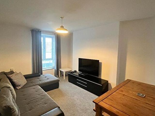 Apartment for rent in Sirhowy, Wales