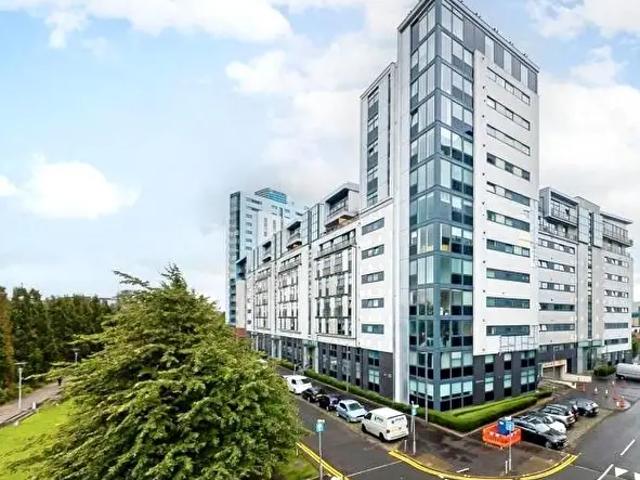 Apartment for rent in Thornwood, Glasgow