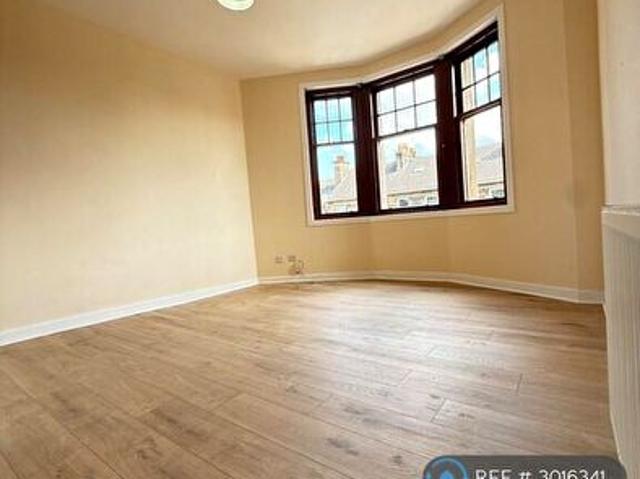 Apartment for rent in Castlehead, Glenburn