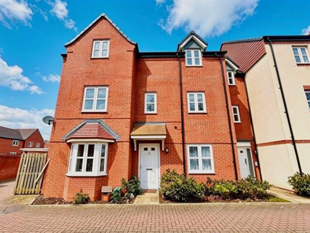 Apartment for rent in Meon Vale, Alderminster