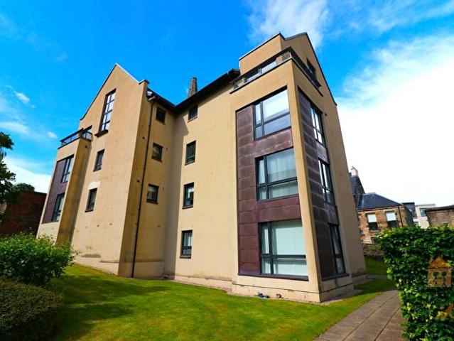 Apartment for rent in Castlehead, Glenburn
