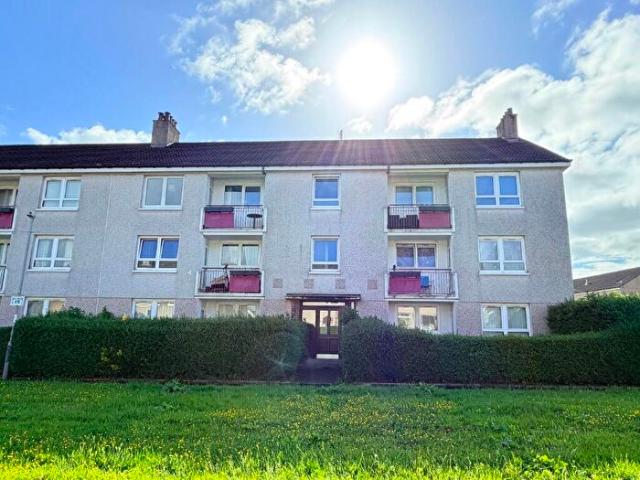 Apartment for rent in Penilee, Scotland