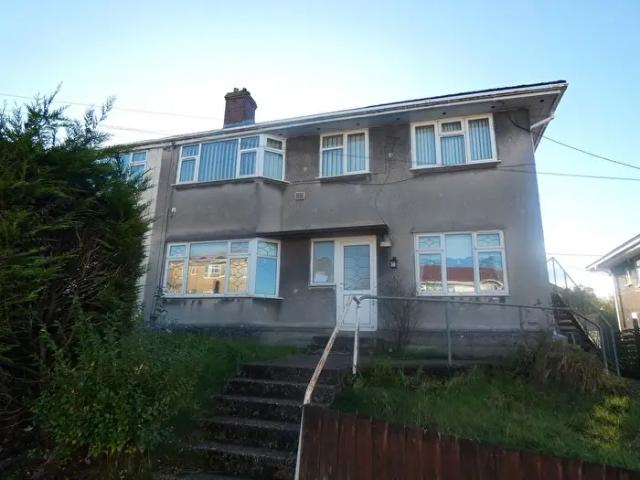 Apartment for rent in Cimla, Neath