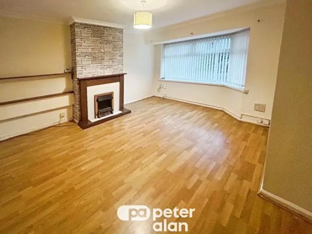 Apartment for rent in Cimla, Neath