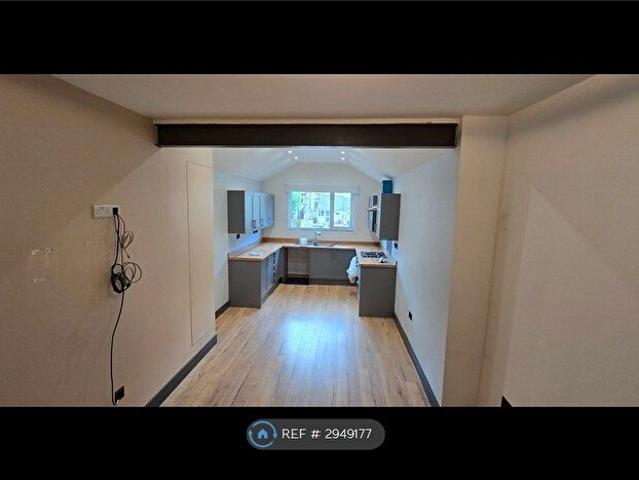 Apartment for rent in Cwm, Wales