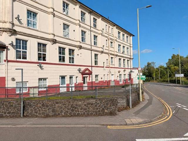Apartment for rent in Pontypridd, Wales