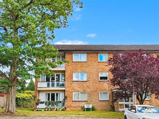Apartment for rent in Overslade, New Bilton