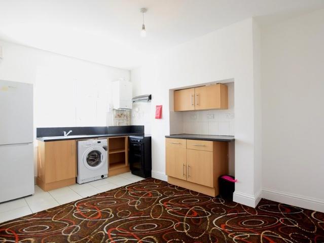 Apartment for rent in Newbury Park, Greater London