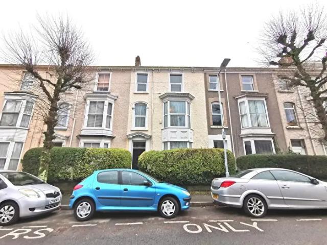 Apartment for rent in Brynmill, Swansea