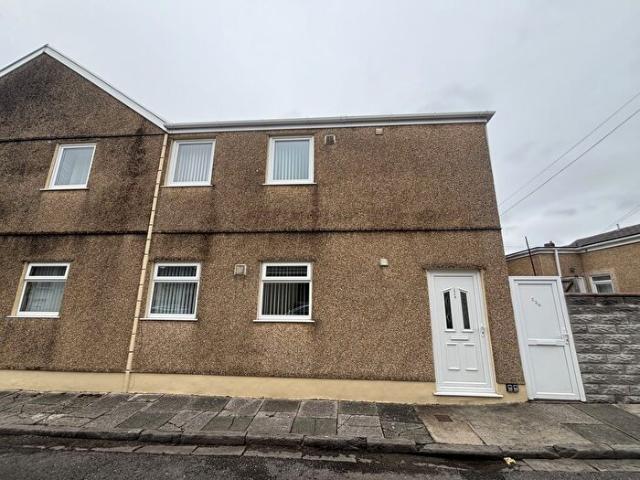 Apartment for rent in Cwmbwrla, Nangreaves