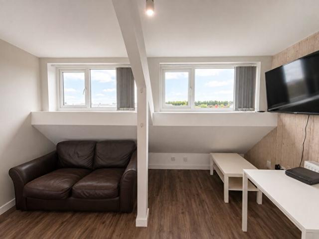 Apartment for rent in Nangreaves, Wales