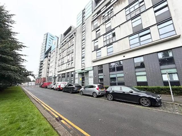 Apartment for rent in Thornwood, Glasgow