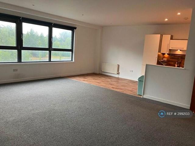 Apartment for rent in Thornwood, Govan