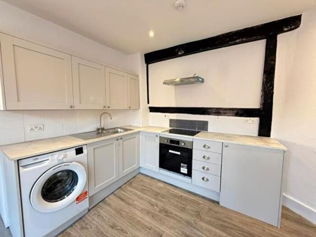 Apartment for rent in Holywell, The Slade