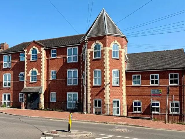 Apartment for rent in Desborough