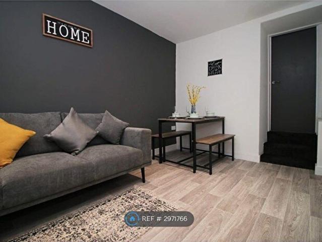 Apartment for rent in Nangreaves, Wales