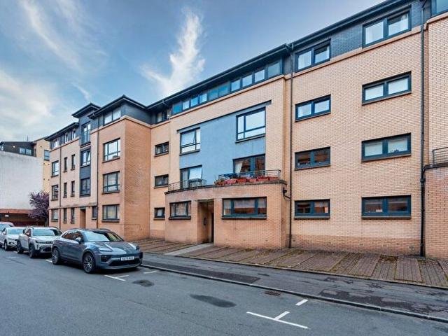 Apartment for rent in Partick, Scotland
