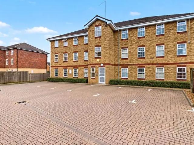 Apartment for rent in Far Cotton and Delapre, Far Cotton