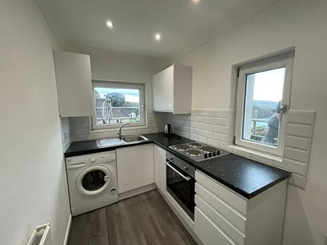 Apartment for rent in Caewern, Neath