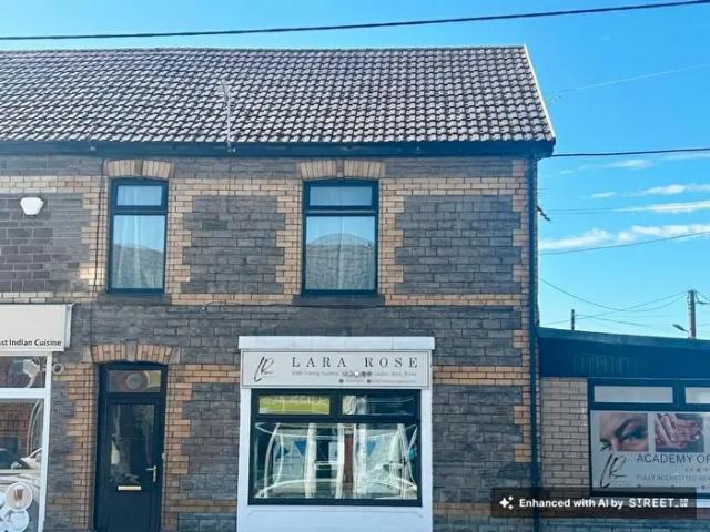 Apartment for rent in Pont-y-Clun, Pontyclun
