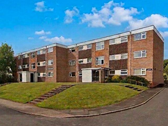 Apartment for rent in Four Oaks, West Midlands