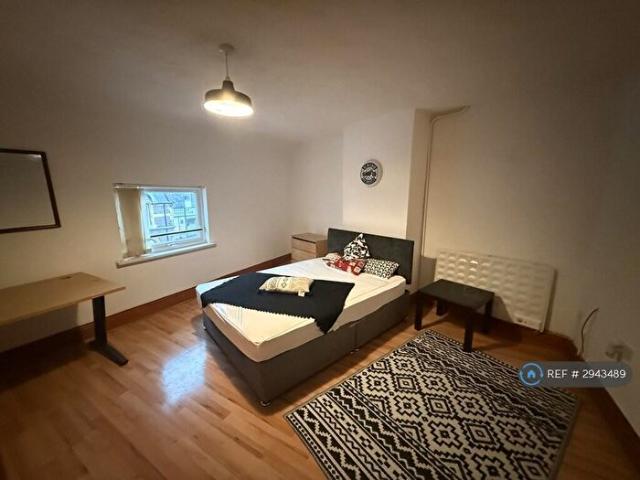 Apartment for rent in St Matthew's, Old Wharf