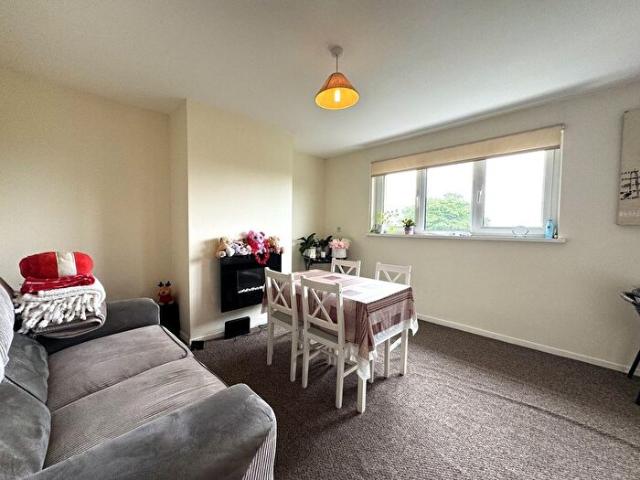 Apartment for rent in Nangreaves, Wales