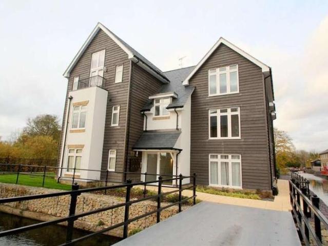 Apartment for rent in Harefield Apartment for rent in Harefield