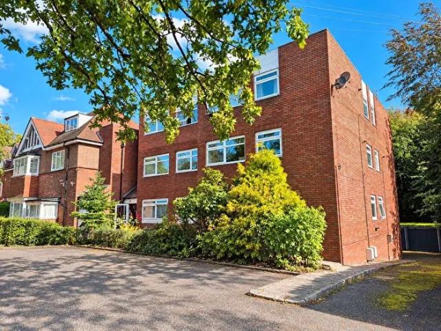 Apartment for rent in Maney, Birmingham