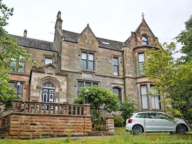 Apartment for rent in Dowanhill, Scotland