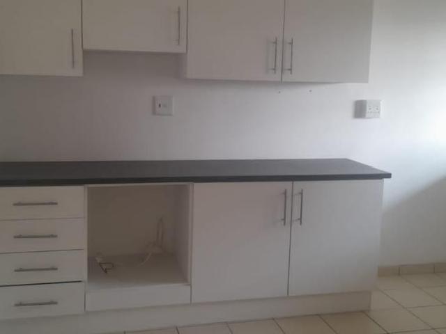 Apartment for rent in Chatsworth, Kwazulu-natal