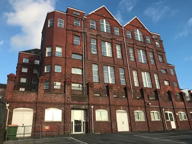 Apartment for rent in St Thomas, Swansea