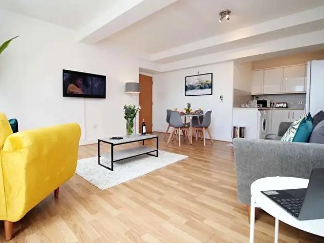Apartment for rent in St Thomas, Swansea