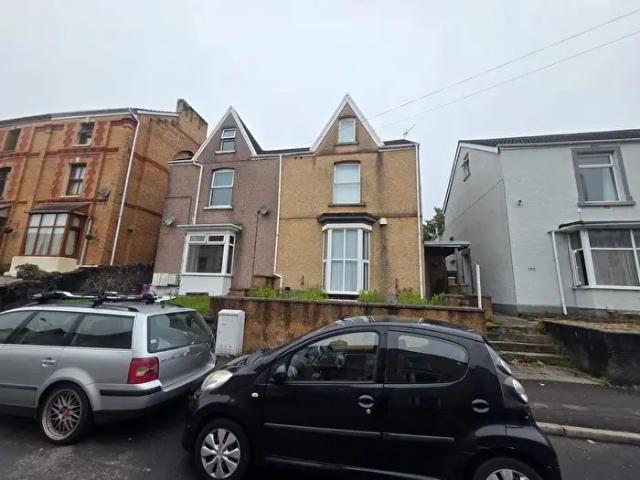 Apartment for rent in Brynmill, Swansea