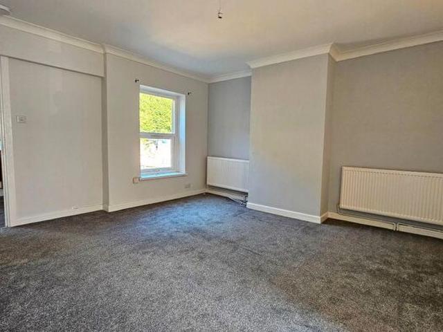 Apartment for rent in Cwm, Wales