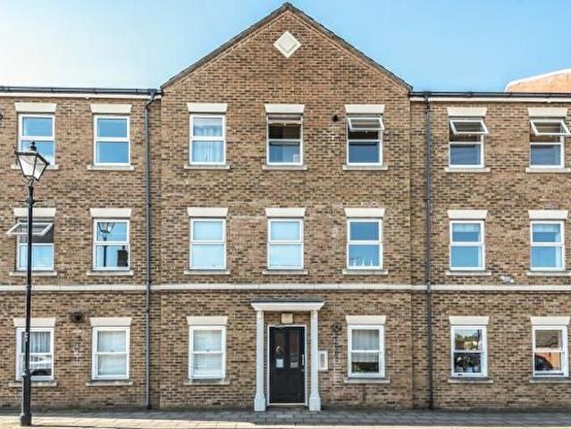Apartment for rent in Coldharbour, Buckinghamshire