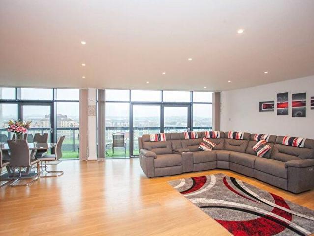 Apartment for rent in Sandyford, Scotland