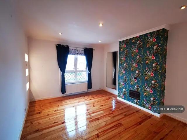 Apartment for rent in West Drumoyne, Glasgow