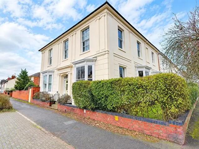 Apartment for rent in Sydenham, Warwick